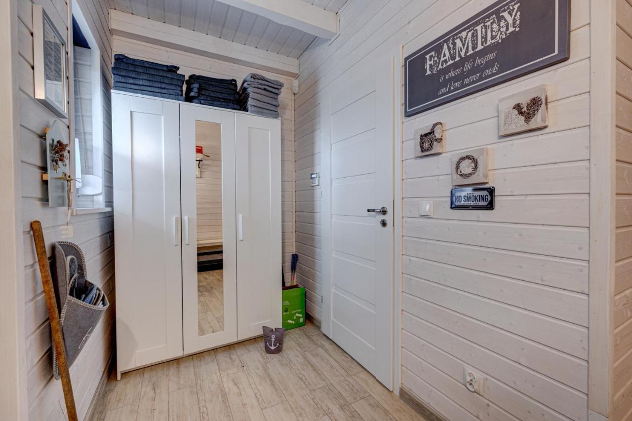 Zastan Dom Wakacyjny Baltic Home & Dom Baltic Home Garden Inn מראה חיצוני תמונה